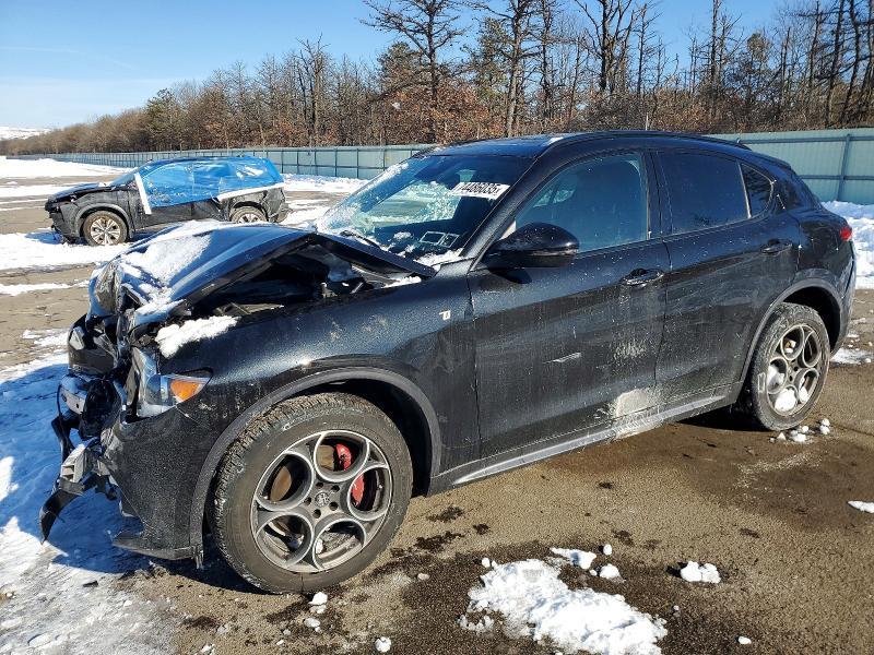 2022 Alfa Romeo Stelvio ti