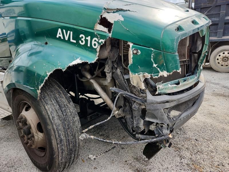 2015 International Prostar Semi Truck