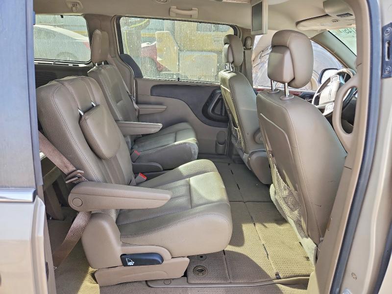 2015 Chrysler Town & Country Touring l