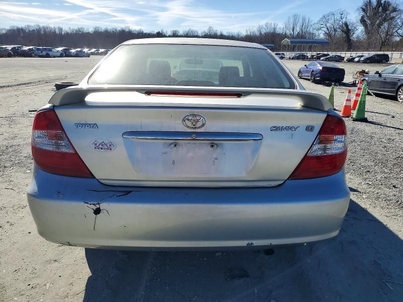2004 Toyota Camry le