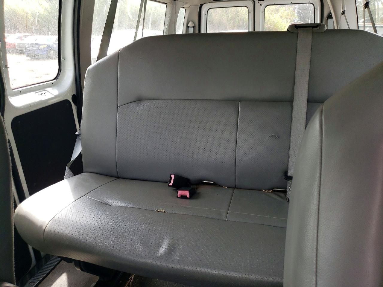 2011 Ford Econoline E350 Super Duty Wagon