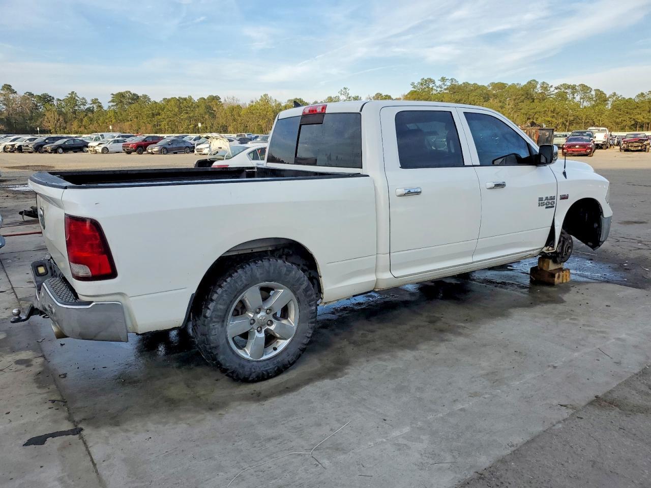 2019 Dodge RAM 1500 Classic SLT