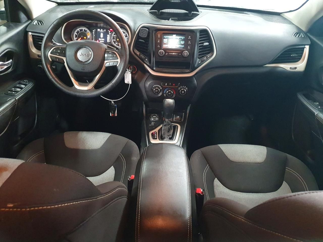 2016 Jeep Cherokee Sport