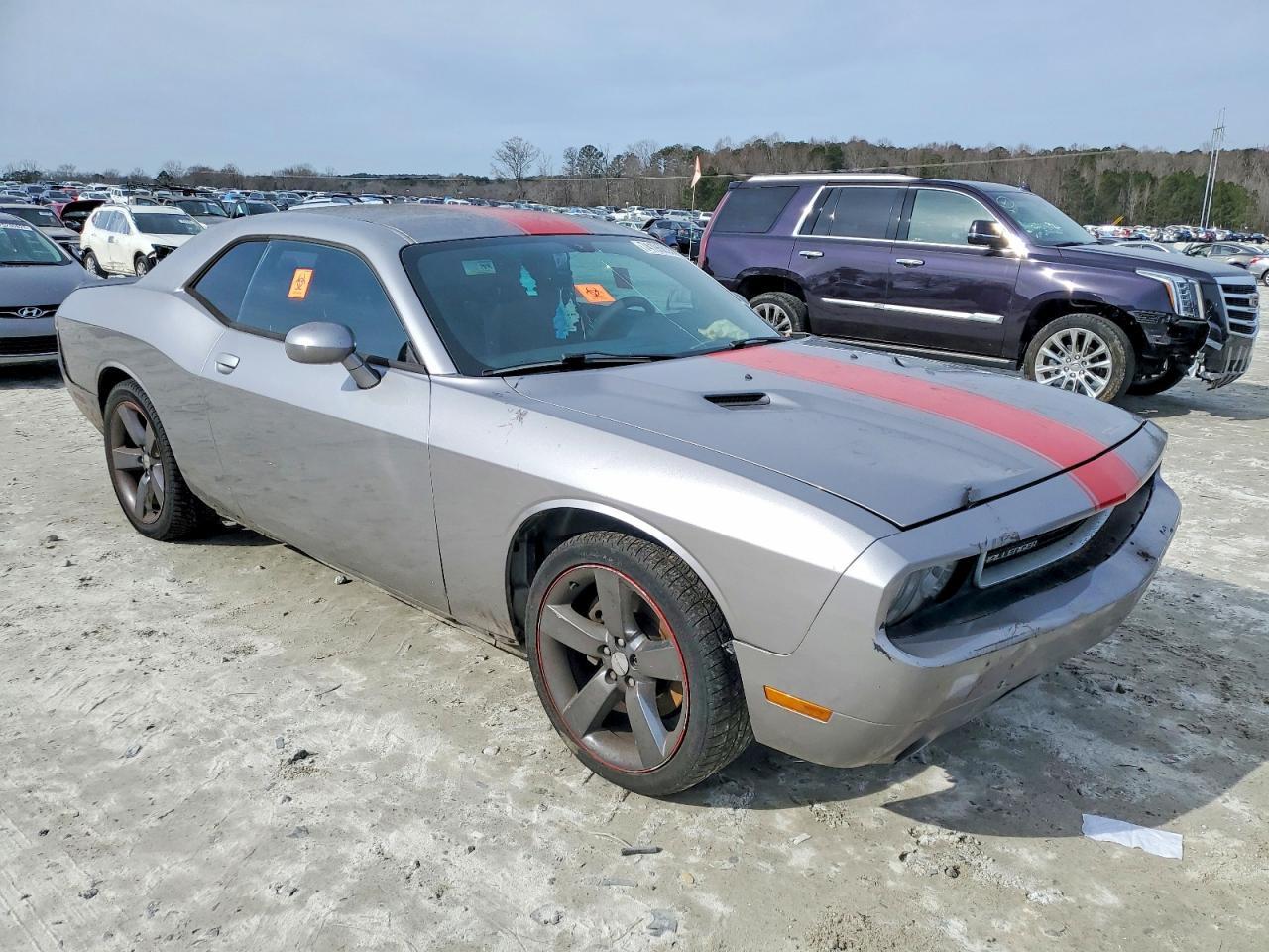 2013 Dodge Challenger sxt
