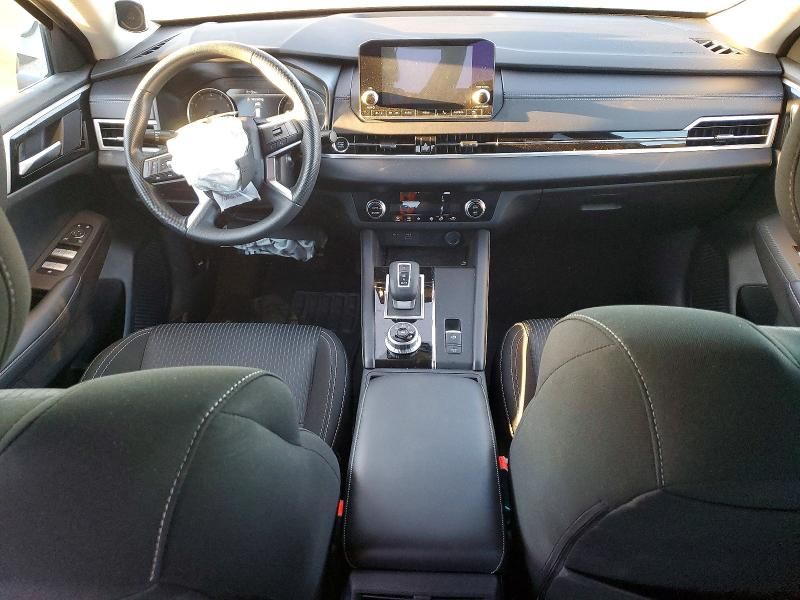 2024 Mitsubishi Outlander es