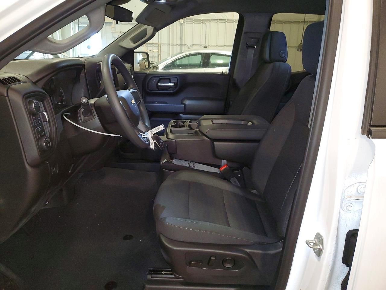 2025 Chevrolet Silverado K1500 Custom