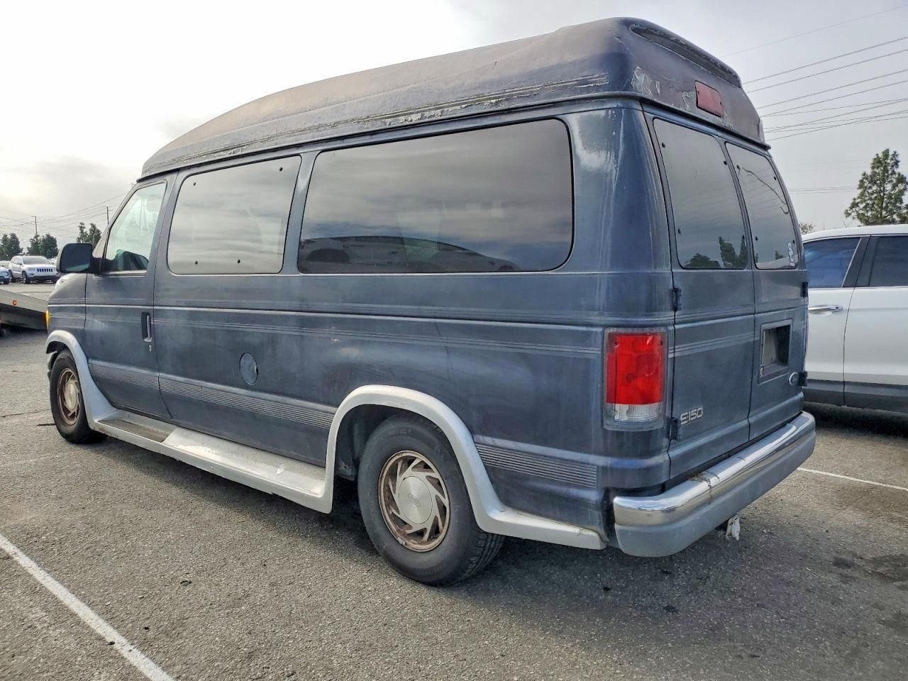 1999 Ford E-150