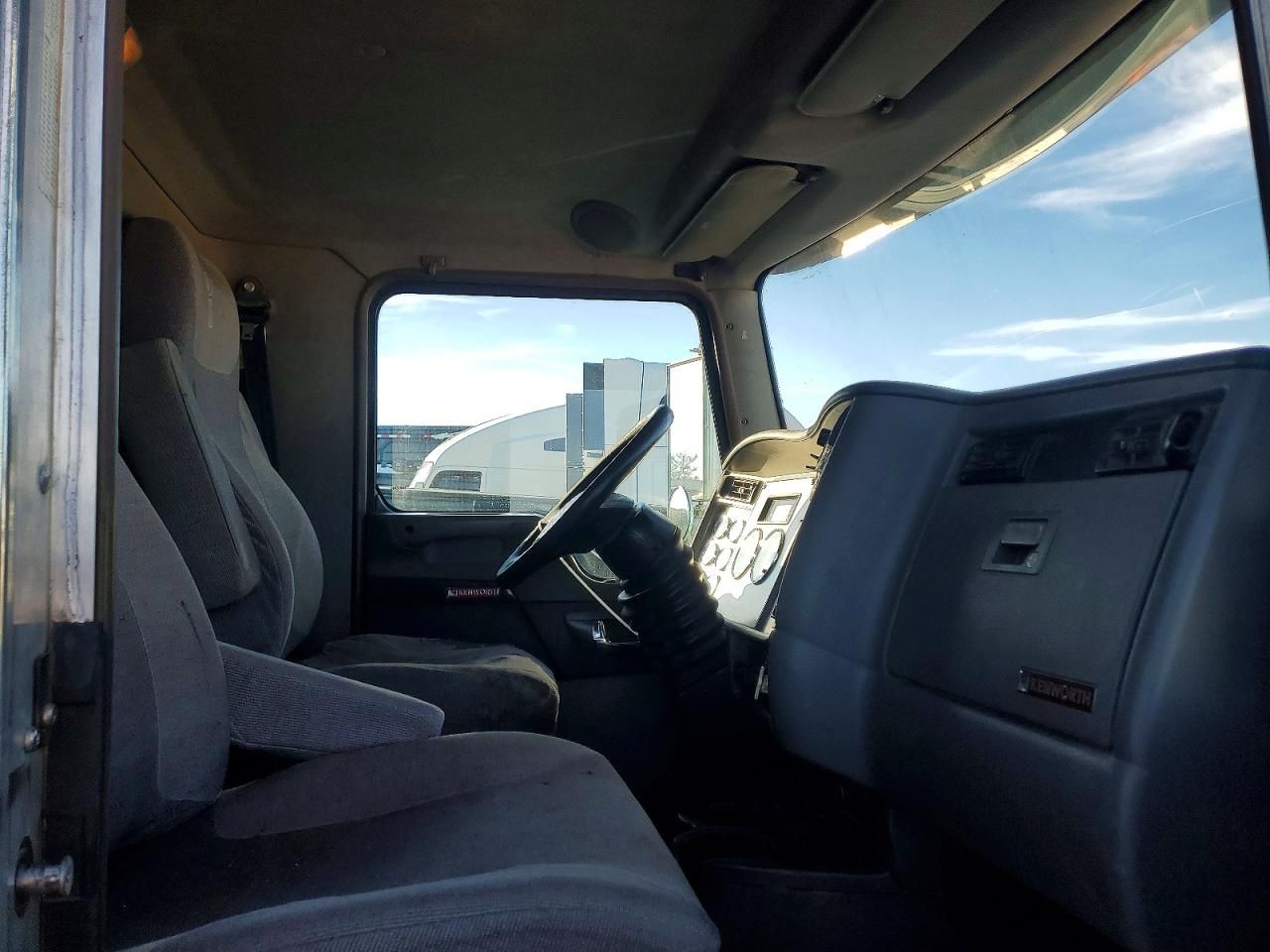 2014 Kenworth T370 Vacuum Truck