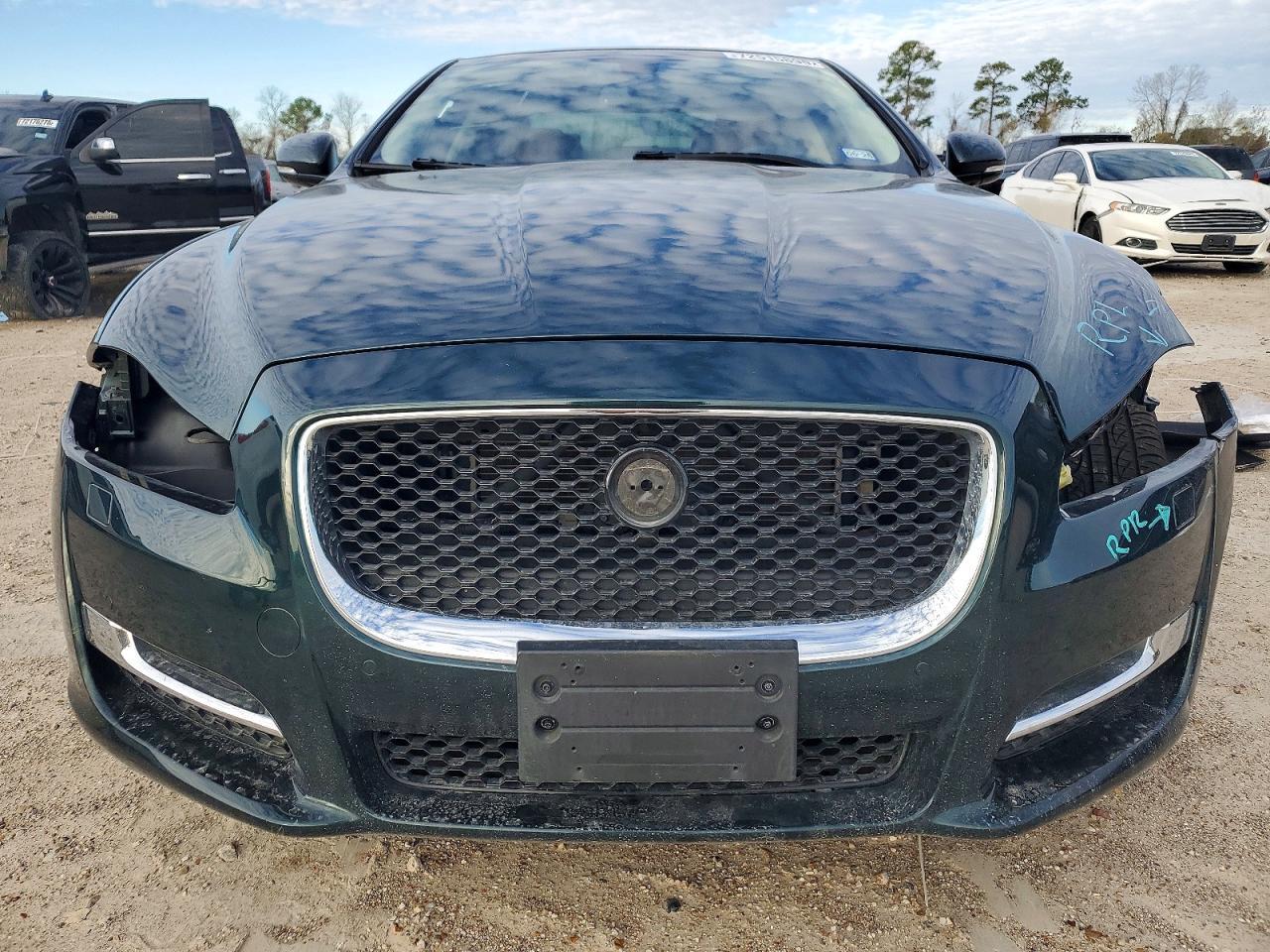 2016 Jaguar XJ