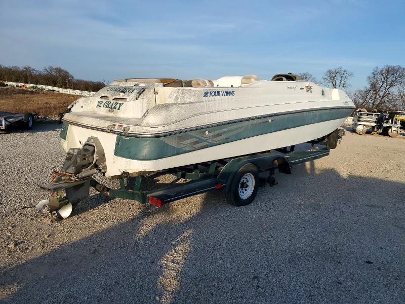 2000 Four Winds Boat