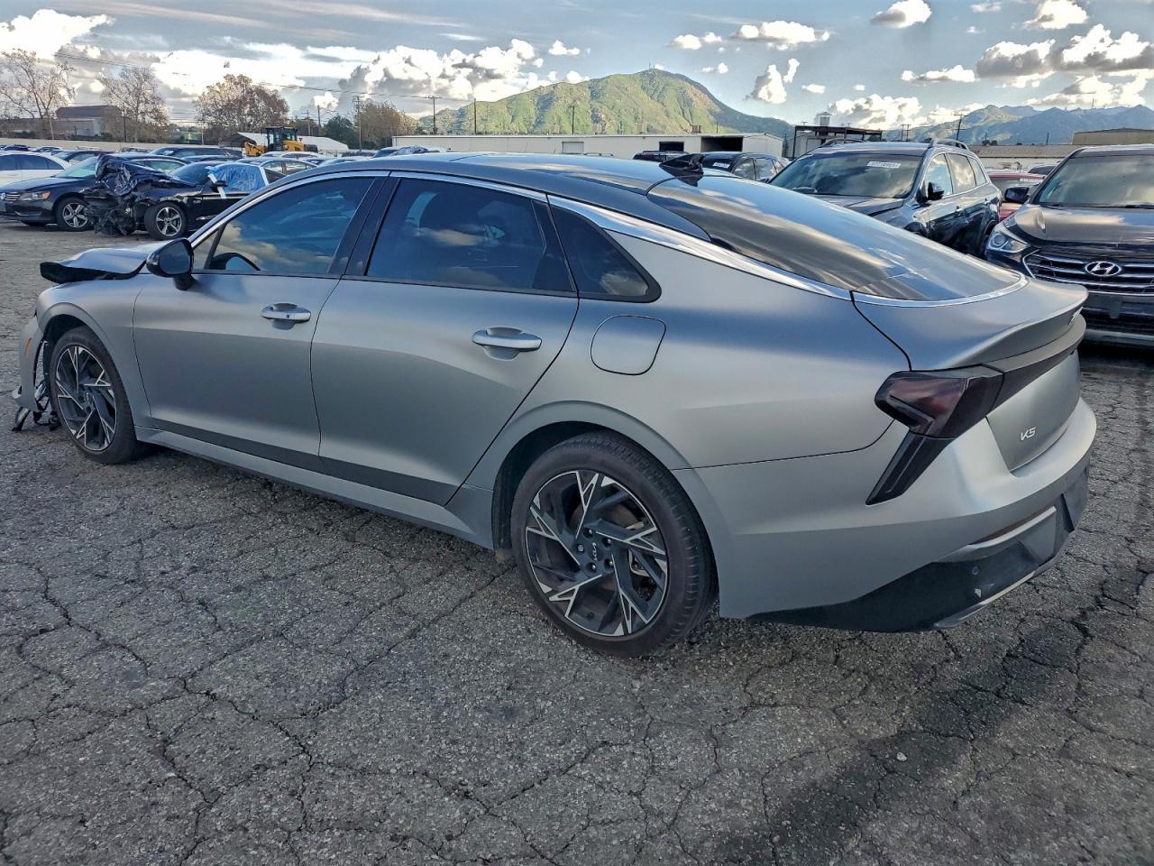 2025 KIA K5 gt Line