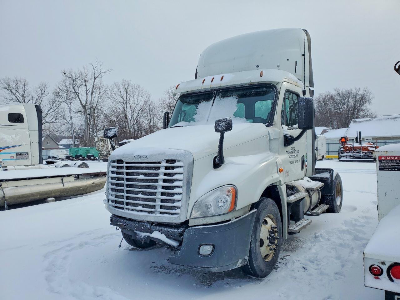 2016 Freightliner Cascadia 125 Semi Truck