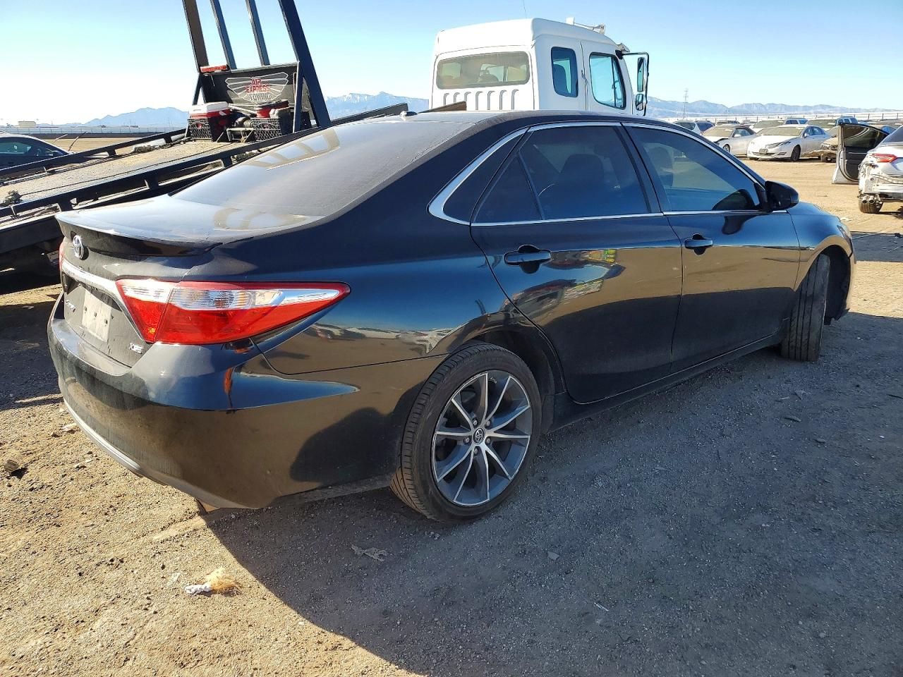 2016 Toyota Camry le