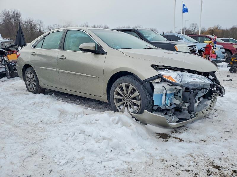 2016 Toyota Camry le