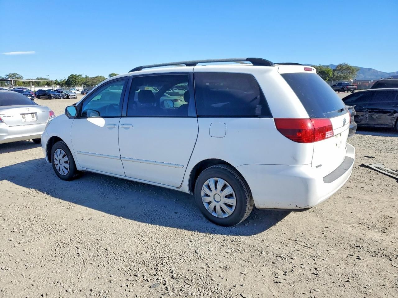 2004 Toyota Sienna ce