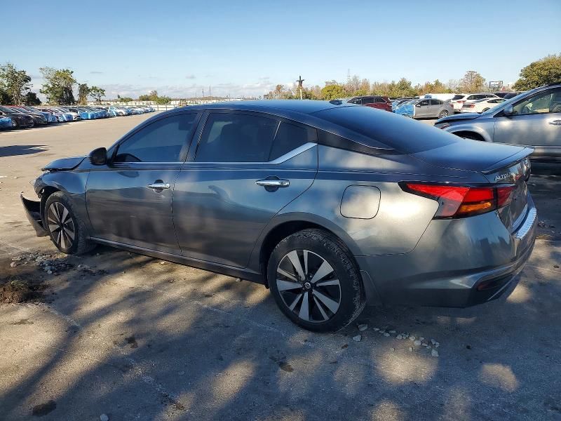 2021 Nissan Altima sv