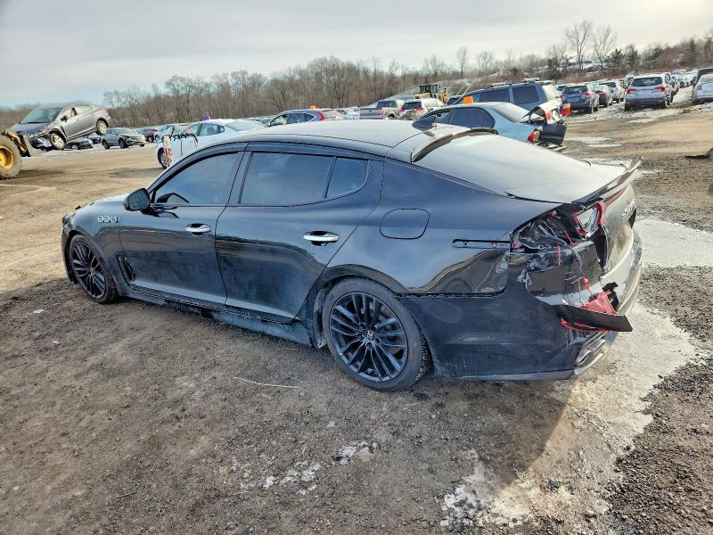 2018 KIA Stinger Base