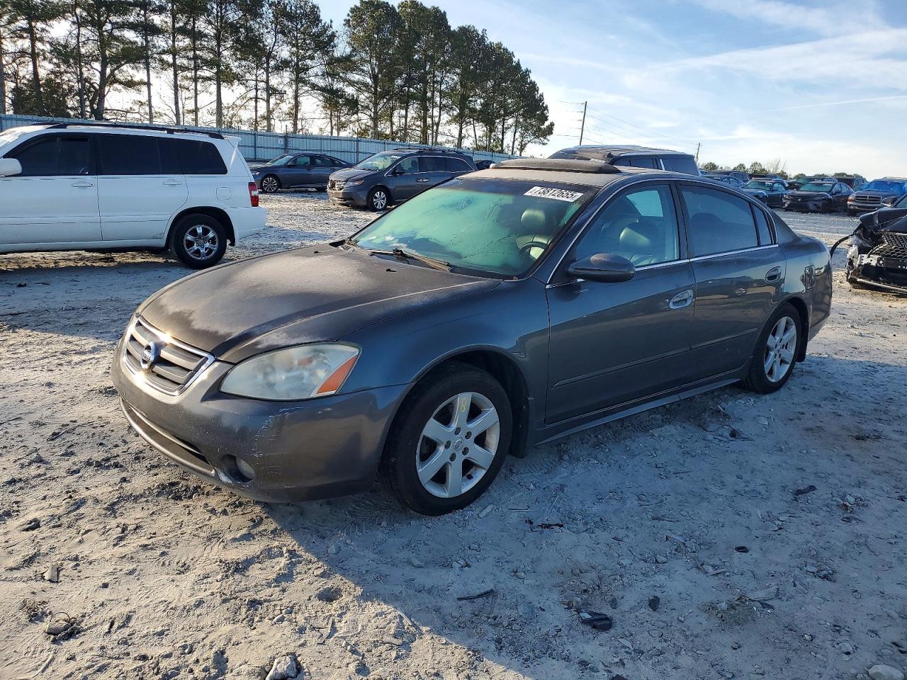 2004 Nissan Altima Base