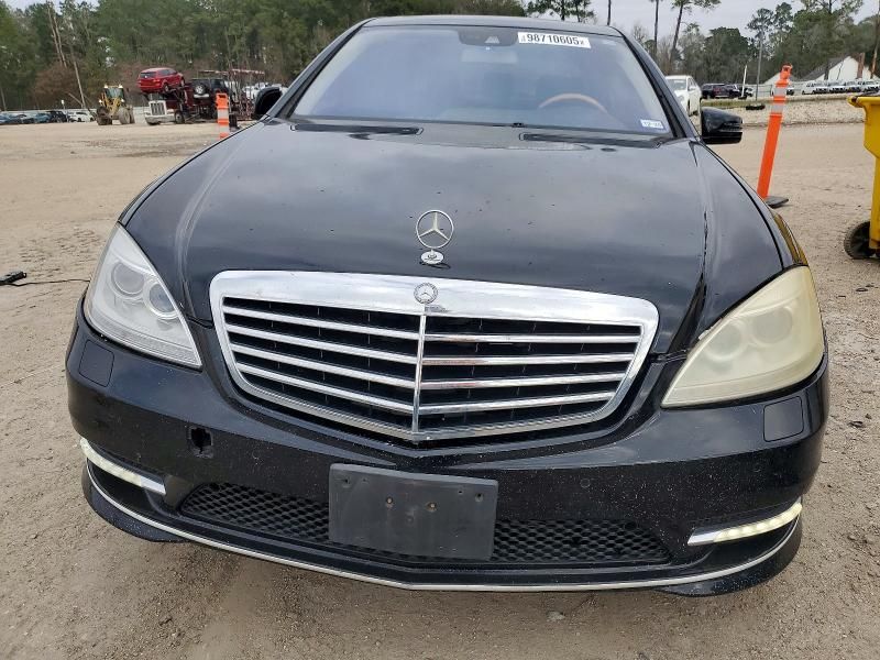 2011 Mercedes-Benz S 550