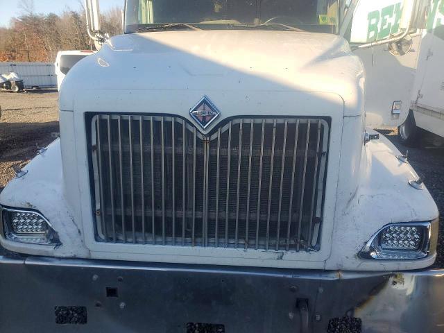 2006 International 9400I Semi Truck