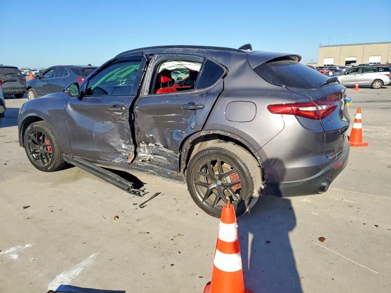 2019 Alfa Romeo Stelvio ti