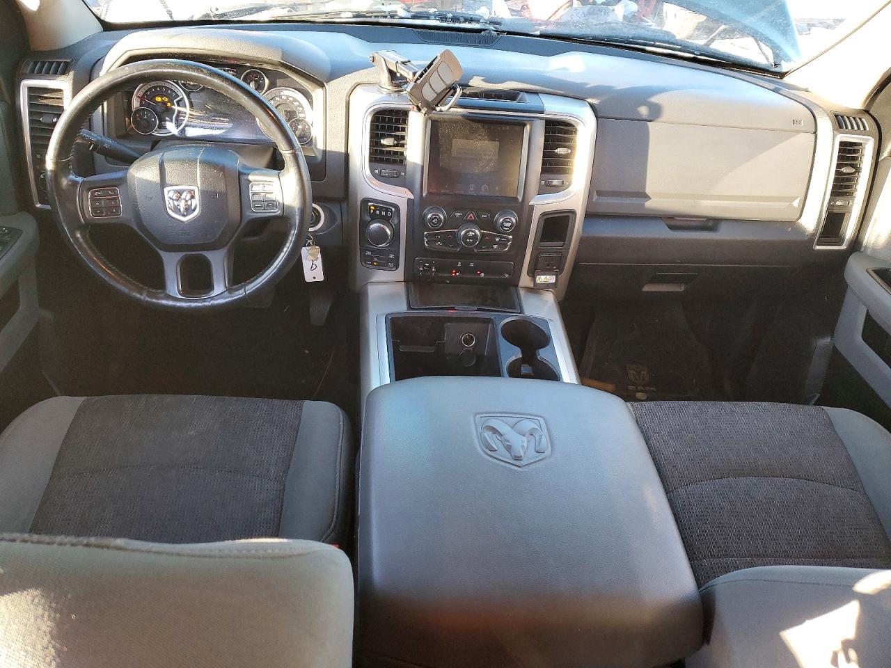 2015 Dodge RAM 1500 SLT