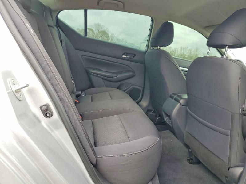 2022 Nissan Altima sv