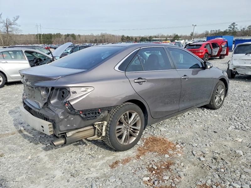 2016 Toyota Camry le