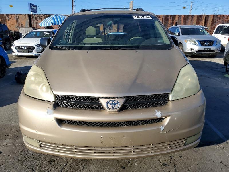 2004 Toyota Sienna ce