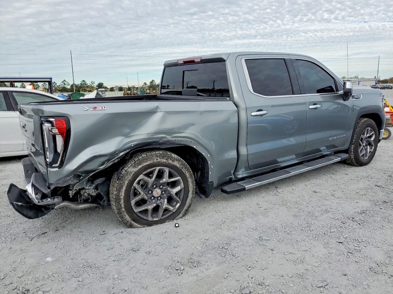 2026 GMC Sierra K1500 slt