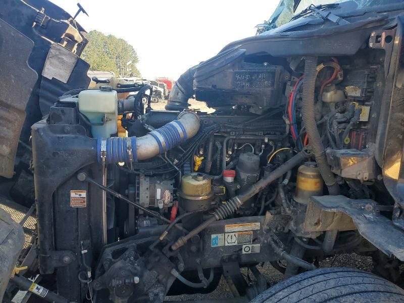 2016 Peterbilt Tractor 579-Feed Delivery Truck