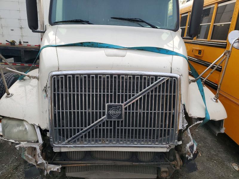 1999 Volvo VN