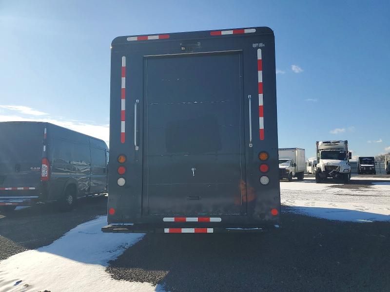 2020 Freightliner Chassis m Line Walk-in van