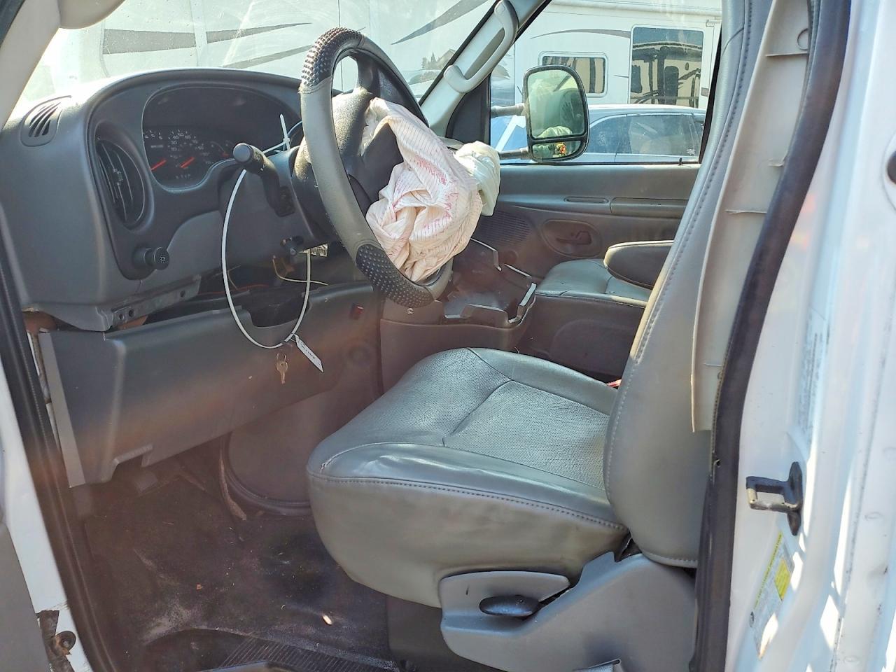 2008 Ford E250 Utility / Service Van