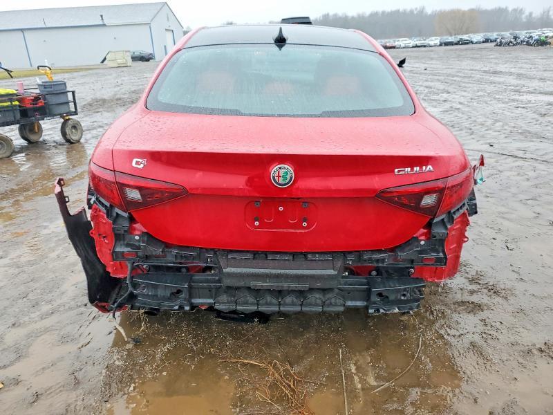 2022 Alfa Romeo Giulia Super