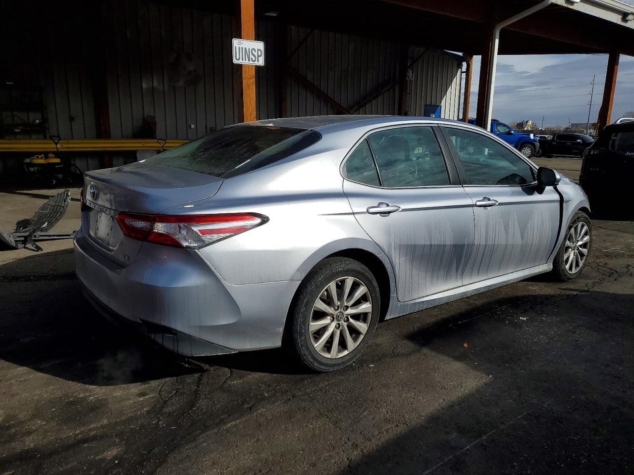 2018 Toyota Camry le