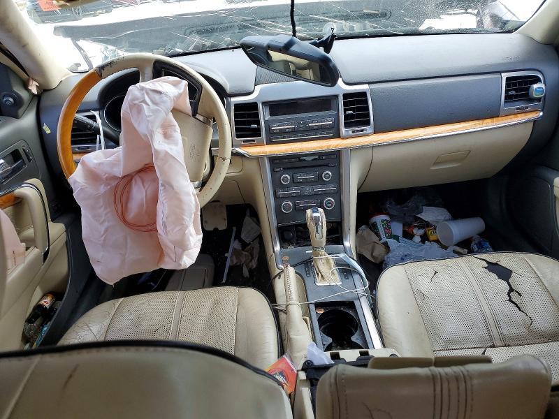 2011 Lincoln Townhouse MKZ