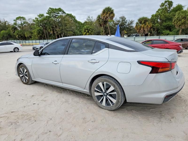 2022 Nissan Altima sv