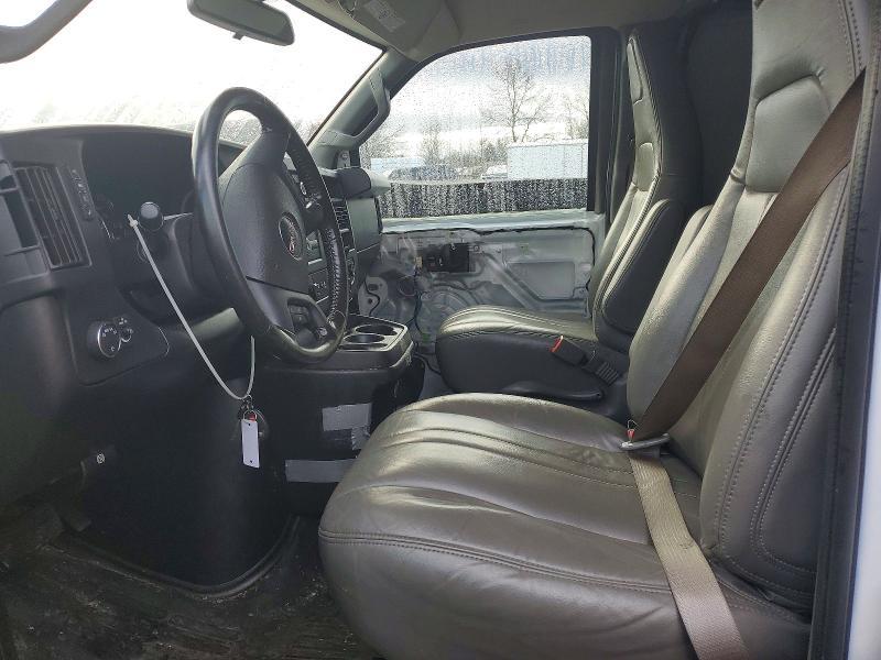 2022 GMC Savana G2500 Delivery Van