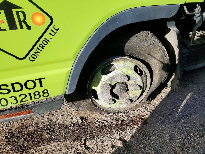 2017 Mitsubishi FE FEC52S Flatbed Truck