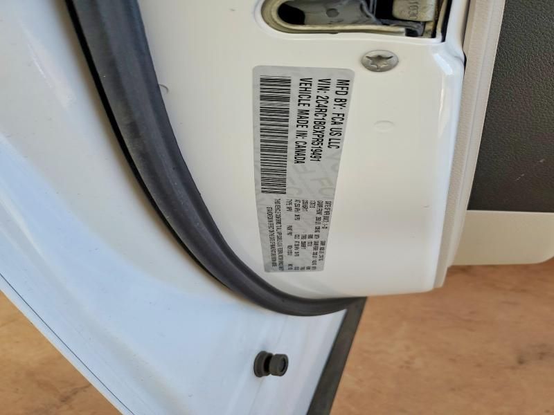 2023 Chrysler Town & Country