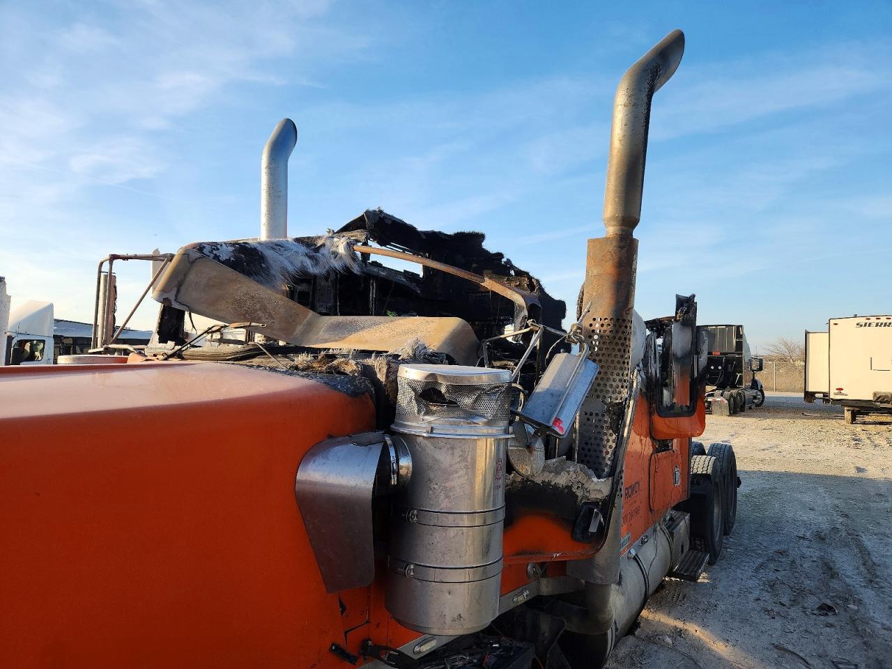 2005 Kenworth W900 Semi Truck