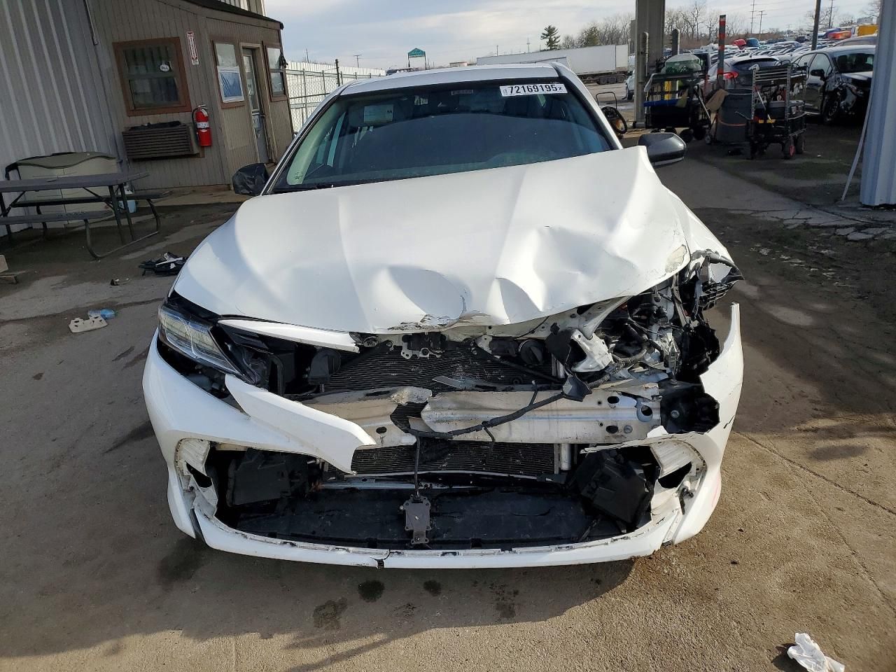 2020 Toyota Camry le