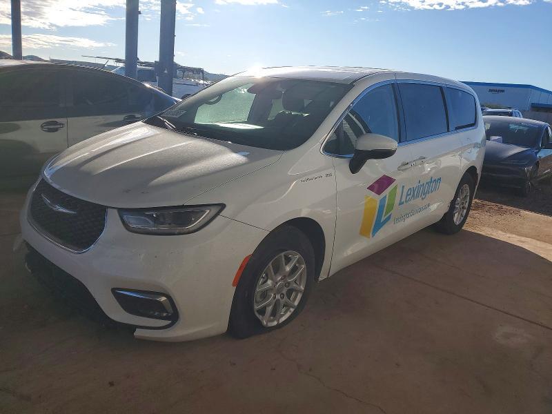 2023 Chrysler Town & Country