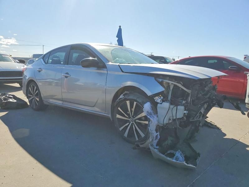2021 Nissan Altima sr