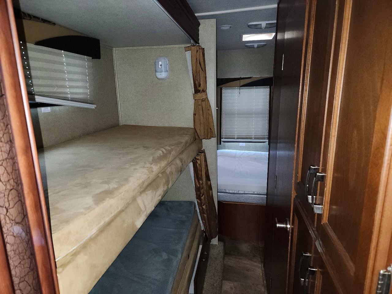 2014 Jayco 2013 Ford E450 Recreational Vehicle