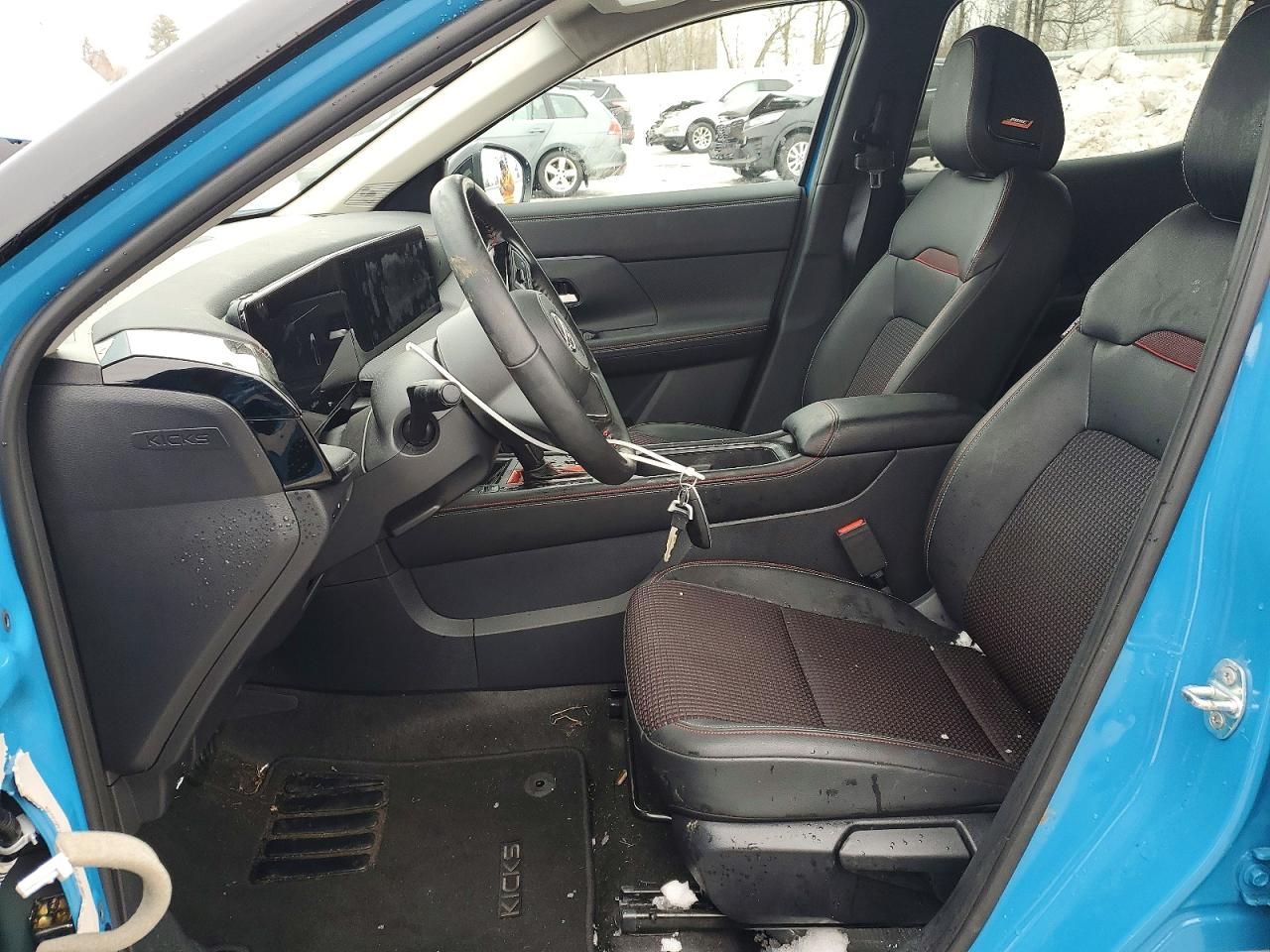 2025 Nissan Kicks sr