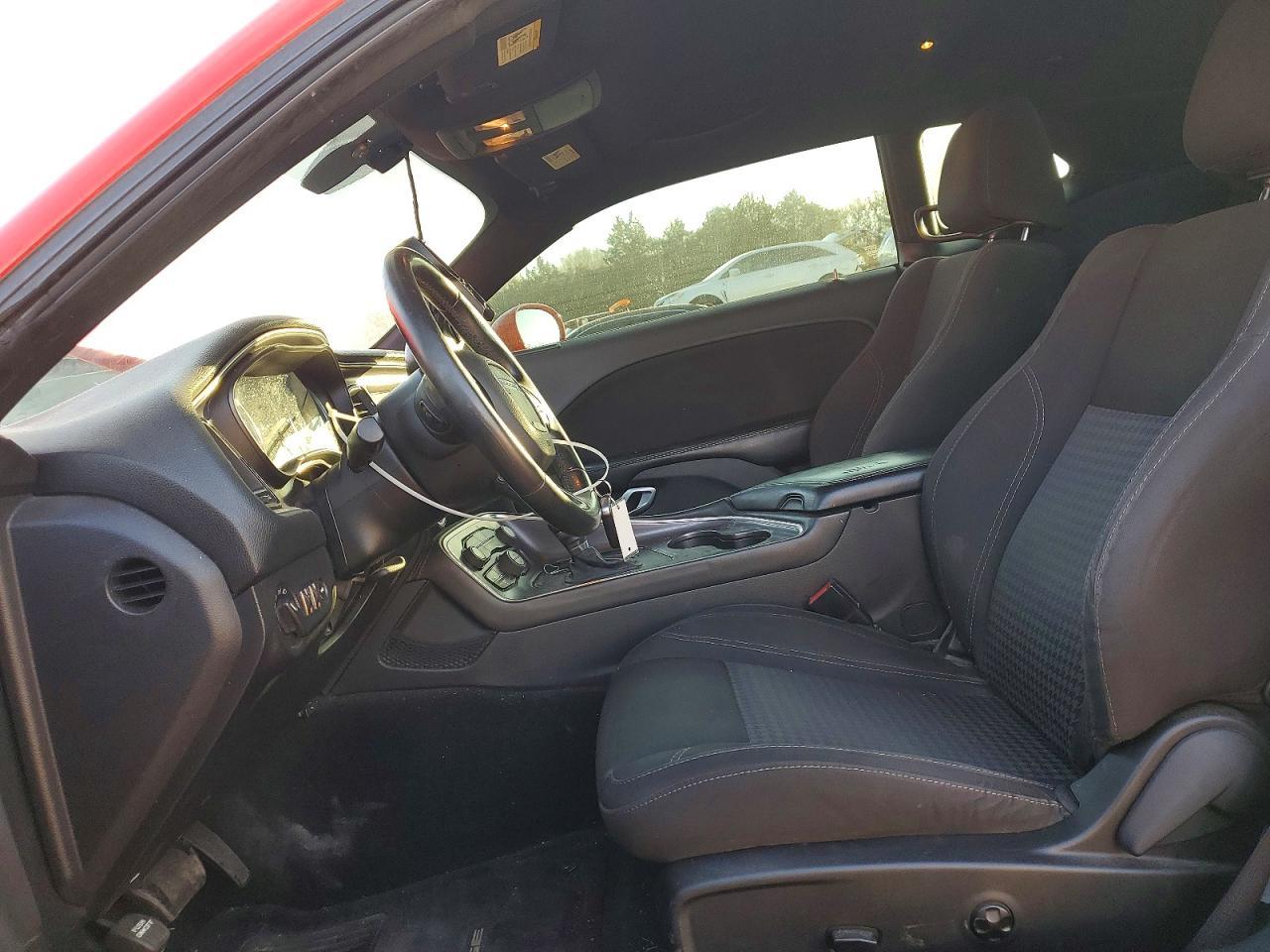 2015 Dodge Challenger sxt