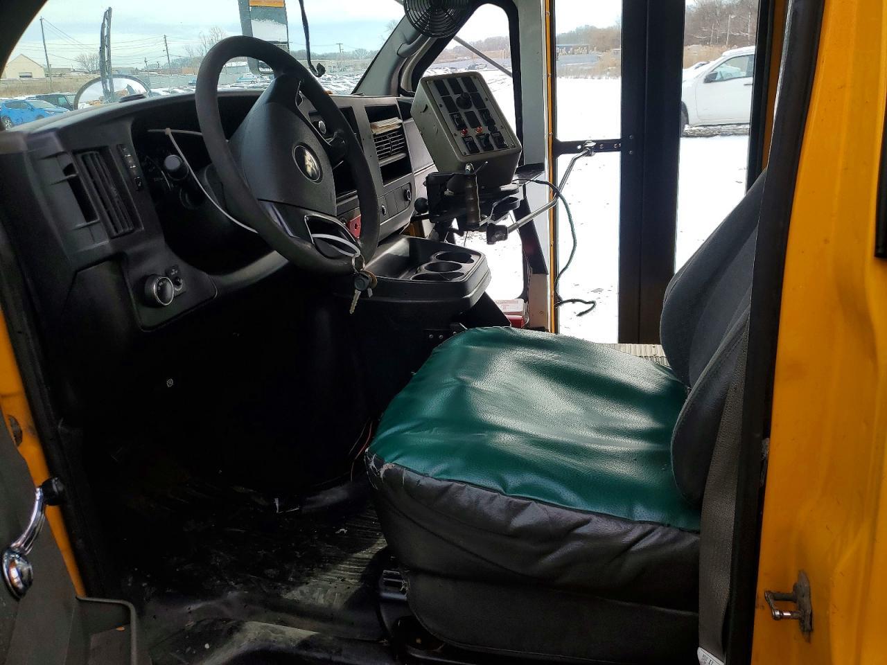 2009 Chev Rolet Express School Bus