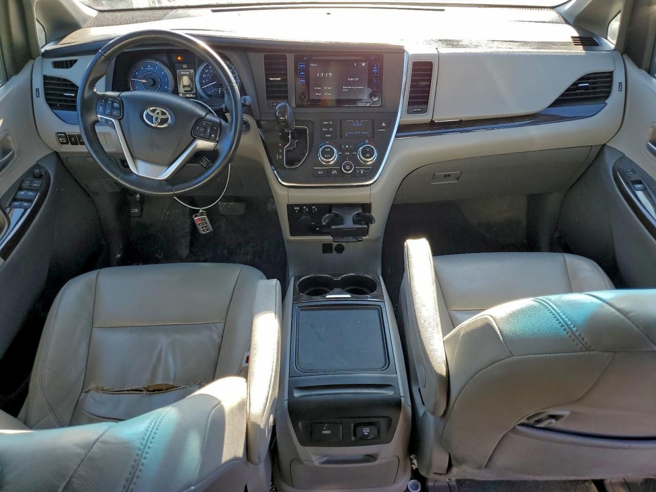 2017 Toyota Sienna xle